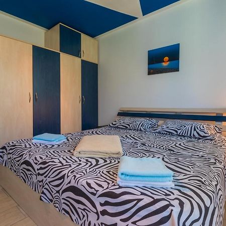 Apartman Mladenka Драмал Екстериор снимка