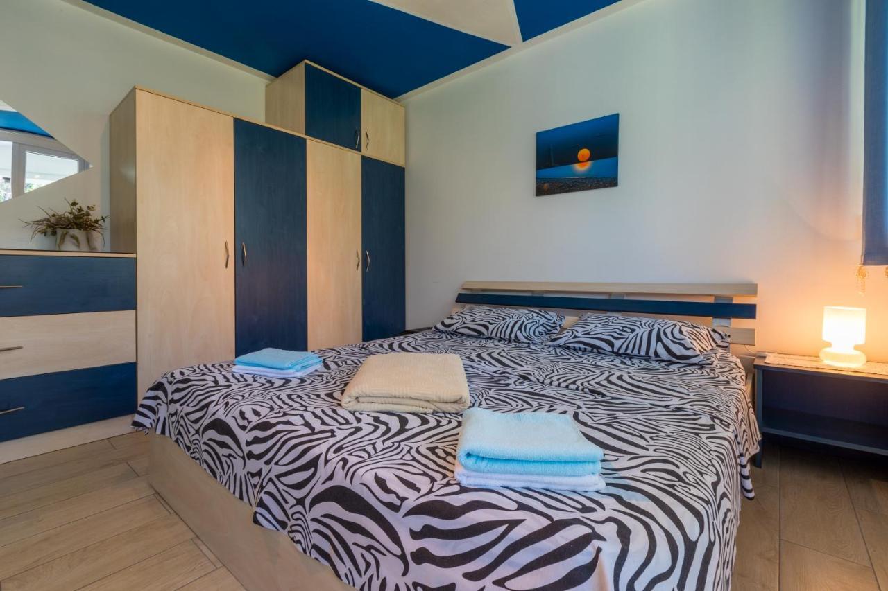Apartman Mladenka Драмал Екстериор снимка