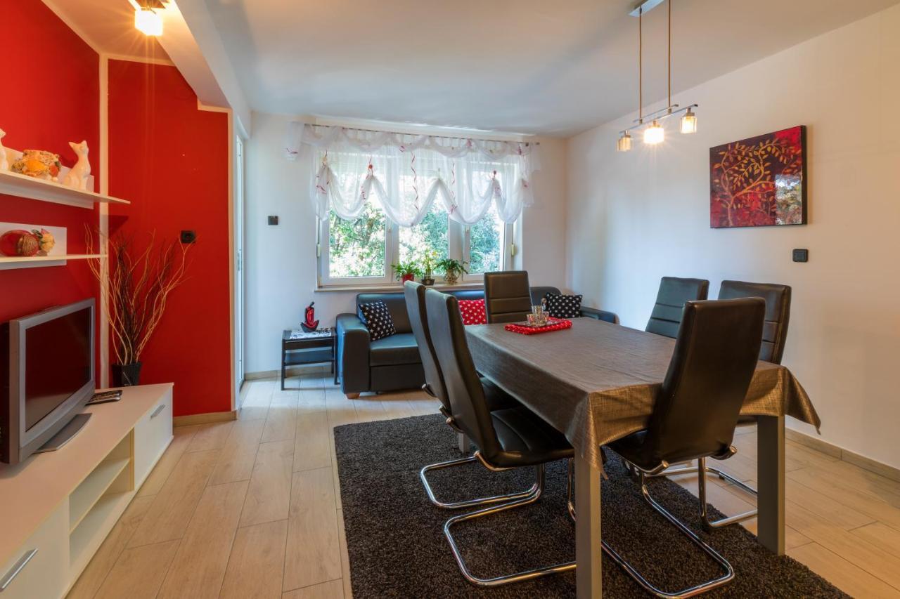 Apartman Mladenka Драмал Екстериор снимка